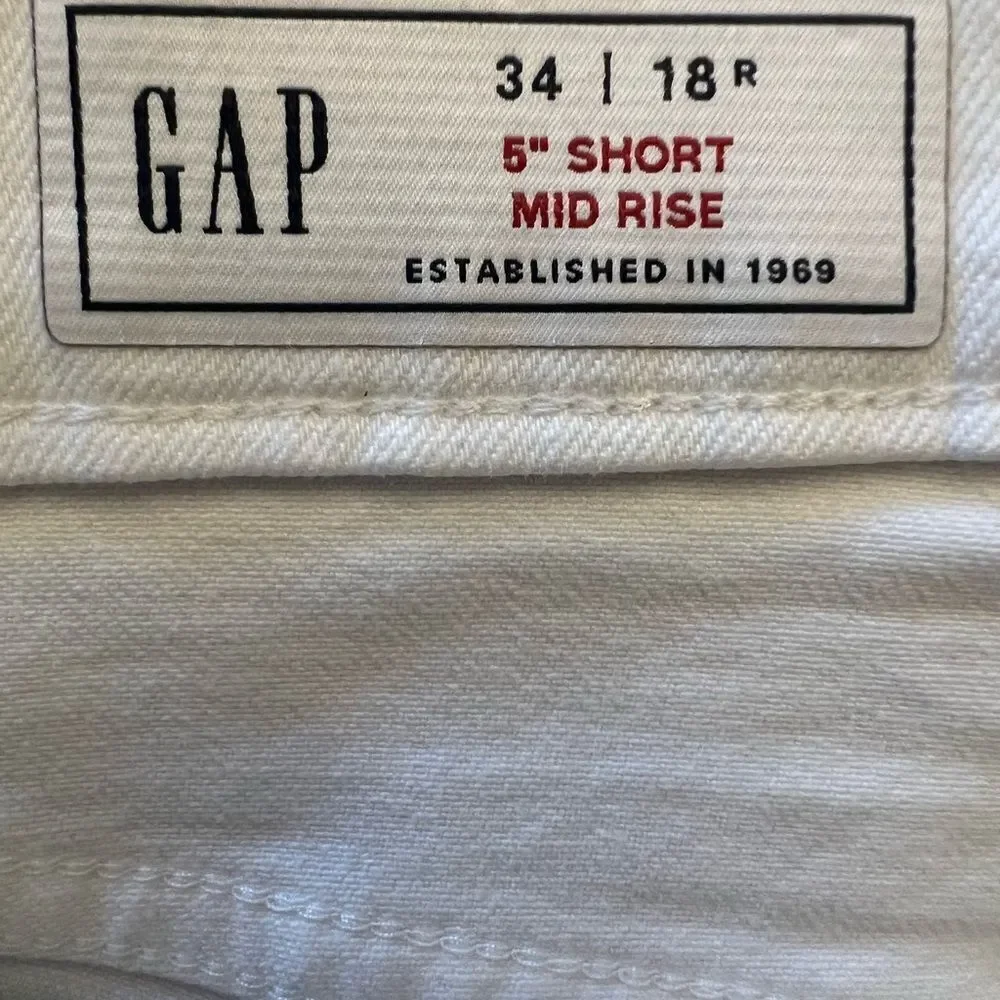 GAP these white